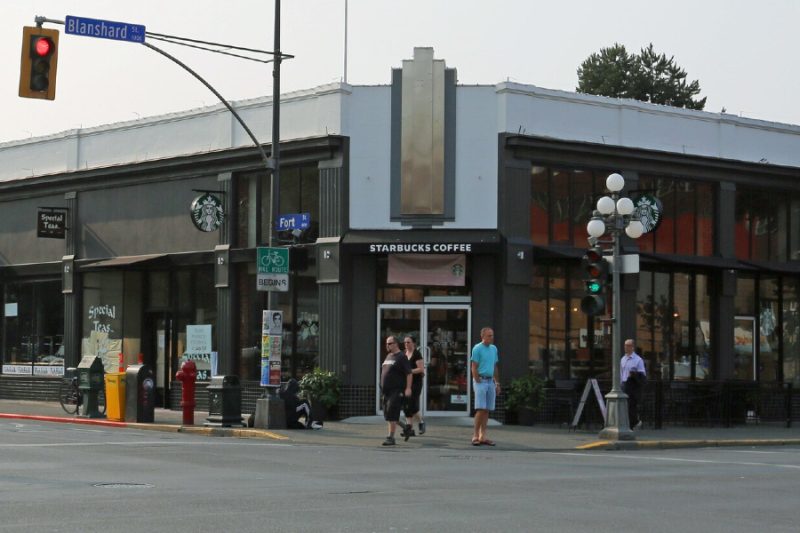 Vancouver Island’s first Starbucks location to close after more than 30 years